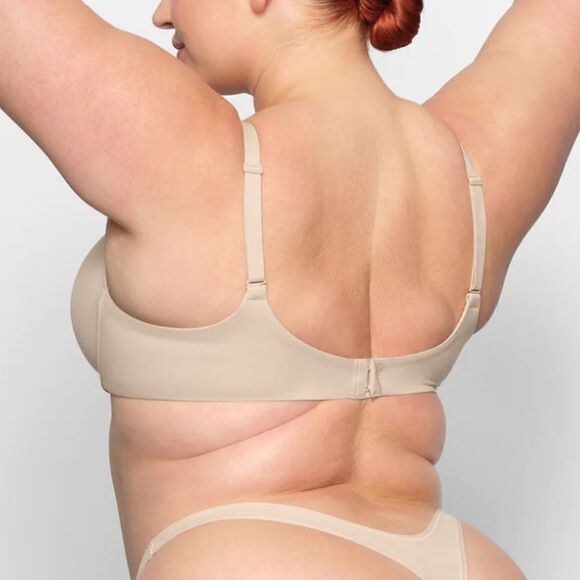 NWT SKIMS Fits Everybody T-Shirt Bra In Sand Nude Underwire Bra - Picture 2 of 8